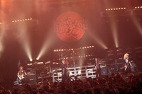 ワンマンライブ「4半世紀」での筋肉少女帯。