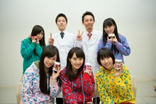 ももいろクローバーZとロッテの「ポップンバブル＜ももクロ＞」開発者たち。