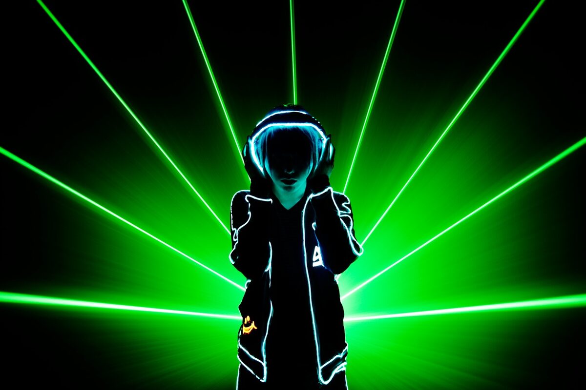 宇多丸も絶賛 Ram Rider バカリズムの マジ歌 が期間限定配信 音楽ナタリー