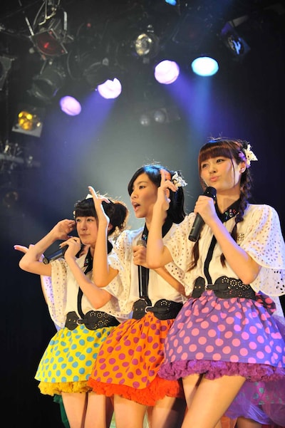 志田友美、小林玲、山田朱莉（左から）。