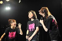 荻野可鈴、岡美咲、山田朱莉。