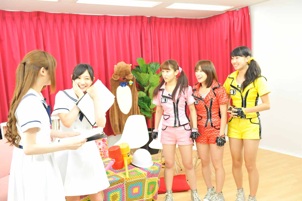 「生のアイドルが好き」番組配信中の様子。