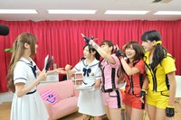 「生のアイドルが好き」番組配信中の様子。