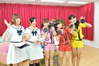 「生のアイドルが好き」番組配信中の様子。
