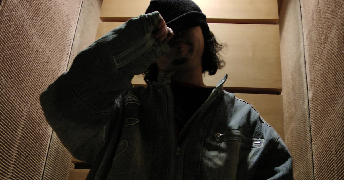SCARS_STICKY_Art201306.JPG?