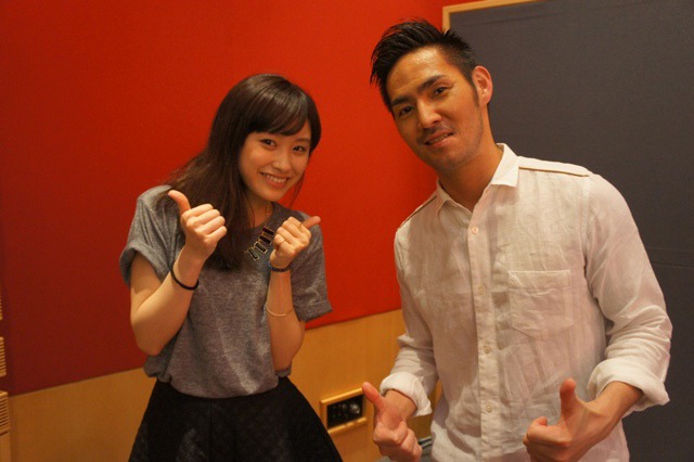 高橋愛（写真左）と中孝介（右）。