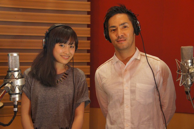 高橋愛（写真左）と中孝介（右）。