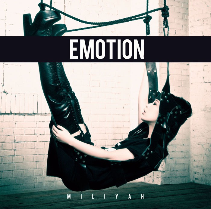 加藤ミリヤ「EMOTION」通常盤ジャケット