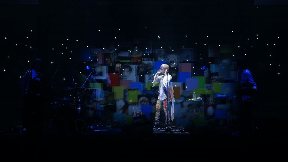 CM「au PERFECT SYNC. / REAL」編のワンシーン。