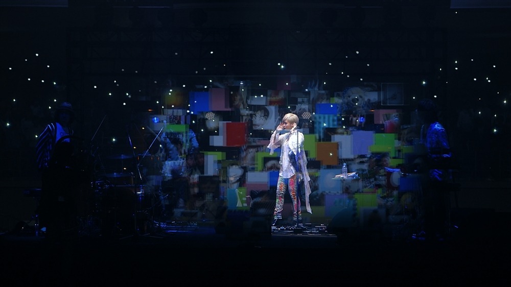 CM「au PERFECT SYNC. / REAL」編のワンシーン。