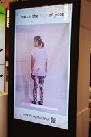 タワーレコード渋谷店エントランスに設置された「Tail's Photo」ブース。