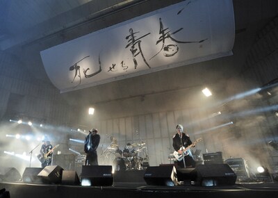 6月22日に東京・日比谷野外大音楽堂にて行われたcali≠gariワンマンライブの様子。