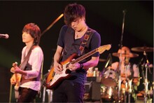 本日6月30日に行われた「flumpool阪井一生はギタリストに復帰できるのか!? Judgment Day」の様子。（撮影：上飯坂一）