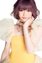 マミに扮した乃木坂46松村沙友理。