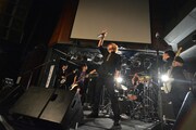 6月30日に東京・Shibuya O-EASTで行われたザ・チャレンジのライブの様子。