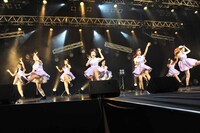 第1部の9曲目「WANTED!!」の様子。