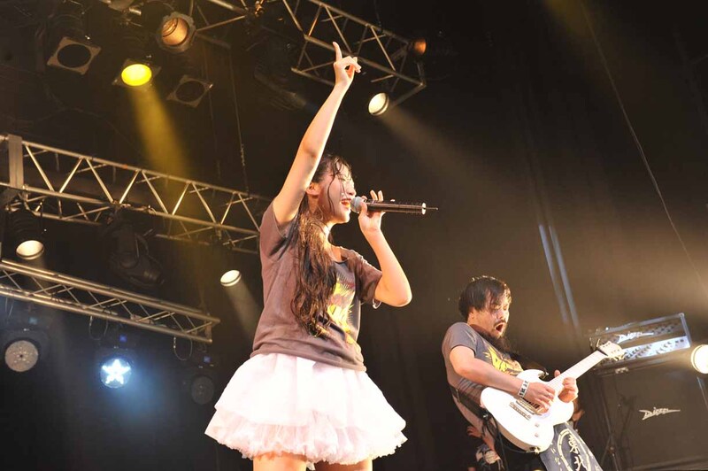 根岸愛と安野勇太。