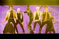 「JAPAN ARENA TOUR SHINee WORLD 2013～Boys Meet U」さいたまスーパアリーナ公演の様子。