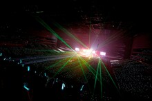 「JAPAN ARENA TOUR SHINee WORLD 2013～Boys Meet U」さいたまスーパアリーナ公演の様子。