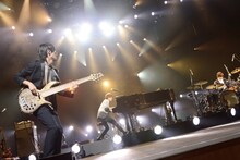 6月29日に東京・NHKホールで行われた「WEAVER Special Live 2013～河邉徹、四半世紀誕生祭～at NHK HALL」の様子。