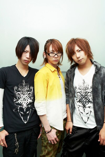 √5（写真左からみーちゃん、ぽこた、けったろ）