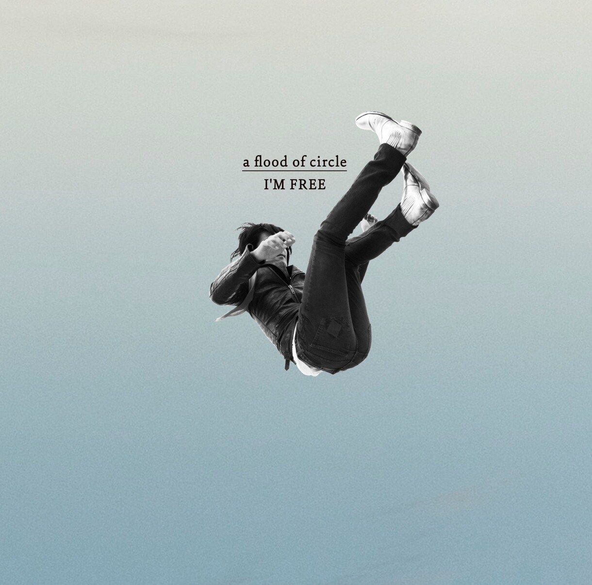 a flood of circle「I'M FREE」ジャケット - afoc佐々木がドアップで