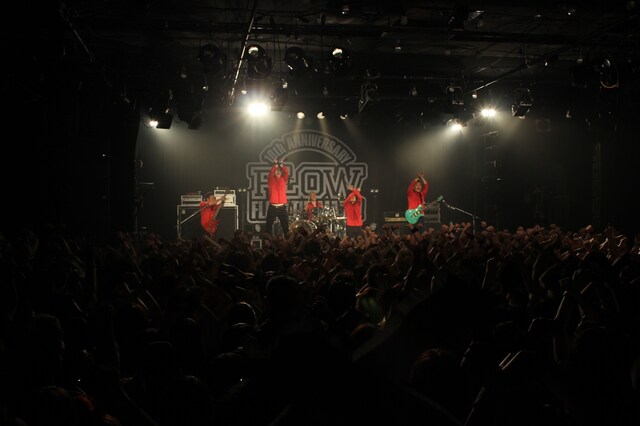 7月2日に東京・LIQUIDROOM ebisuで行われたライブの模様。