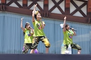 今週の人気の画像5位は「ももクロ、富士急ももクノ2連戦に連勝&“高城富士”が大噴火」より、“事務所に推されたまい”による「ピンキージョーンズ」の1シーン。