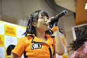 関根梓