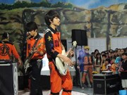 DISH//のパフォーマンスの様子。