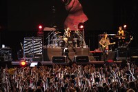 台湾・南港展覧館で行われた「GLAY ASIA TOUR 2013 "JUSTICE & GUILTY"」最終公演の模様。