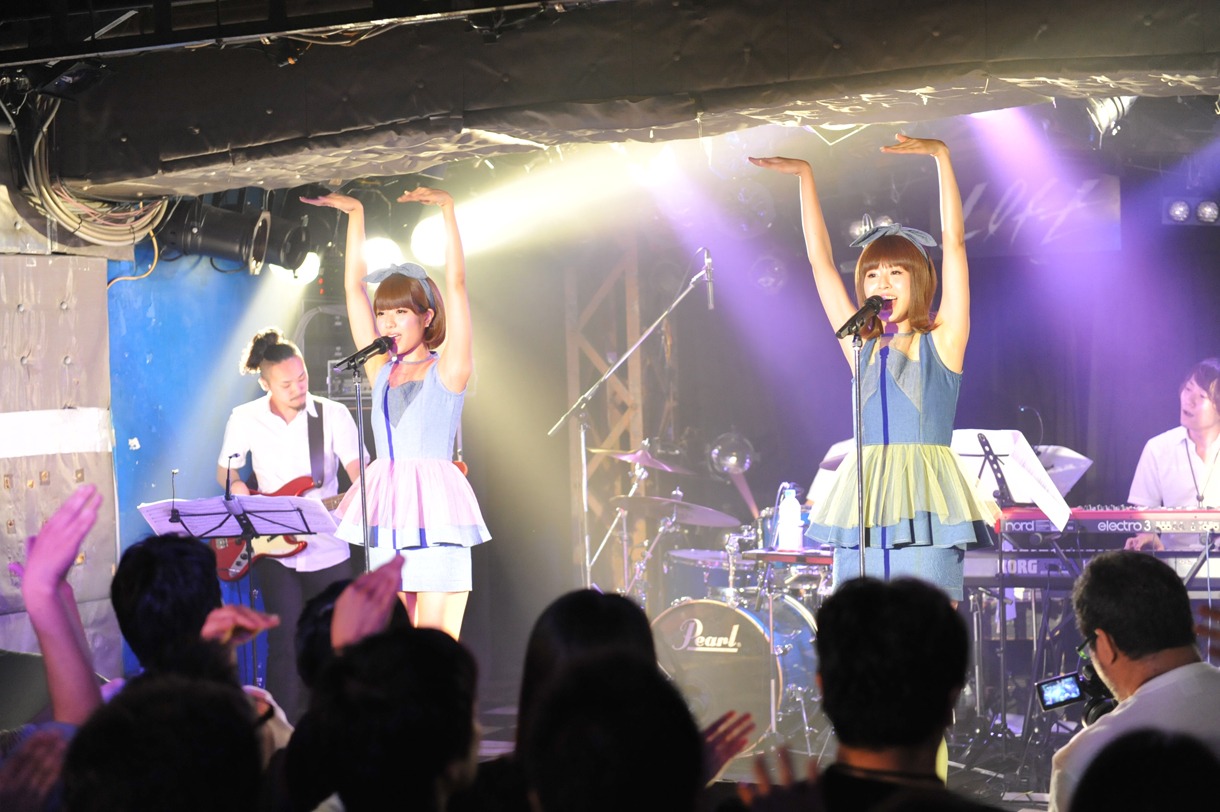 「風は吹くのか!? Vol.4 ～夢にまでみた東京は夜の七時」ステージの模様。