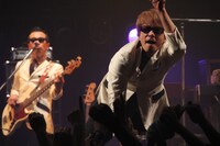 川上つよし（写真左）と大森はじめ（右）。（Photo by Rickey Wang）