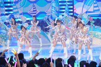 KB48（2013年6月7日放送の「ミュージックステーション」より） (c)テレビ朝日