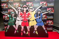 ももクロ等身大パネル