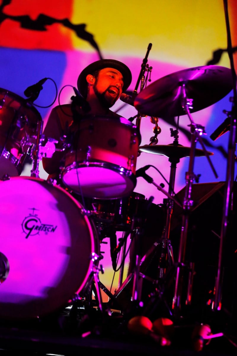 対馬祥太郎（Dr）（撮影：上飯坂一）