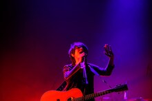 光村龍哉（Vo, G）（撮影：上飯坂一）