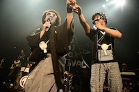 「妹子なぅ」を披露したレキシとマウス小僧jirokichi（堂島孝平）。