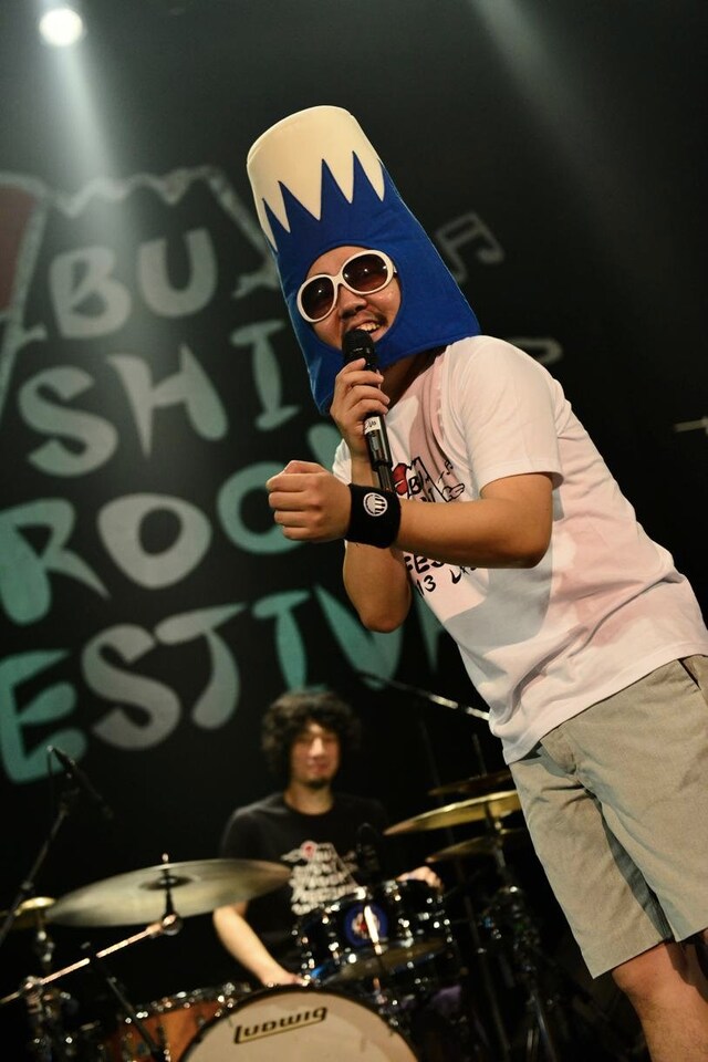 アンコールで富士山のかぶりものをかぶったレキシは、公演数日前のリハーサル段階でこのかぶりものがANI（スチャダラパー）のTwitterでのツイートによってネタバレされてしまったことに立腹していた。