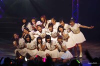 「楽詣 あけましておめでとうございマ・シ・テ」の模様を収めた写真。