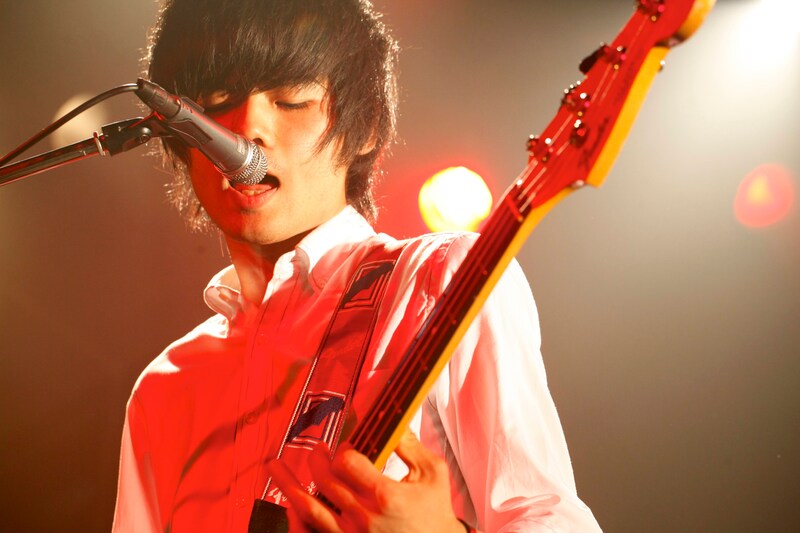 森野光晴(B)(Photo by Taku Fujii)