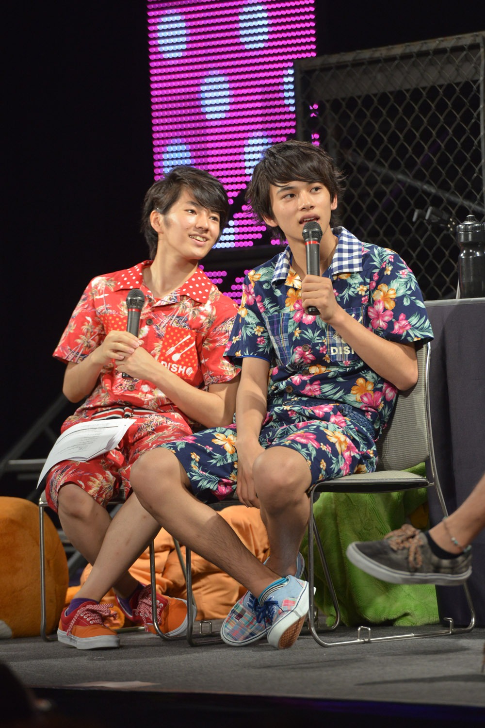 左からMASAKI、TAKUMI。