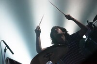 豪（Dr）（撮影：柴田恵理）