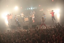 WHITE ASH×Hermann H. & The Pacemakersの「Pretty Killer Tune」セッションの模様。（撮影：柴田恵理）