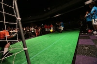 WHITE ASH×Hermann H. & The PacemakersのPK対決の模様。（撮影：柴田恵理）