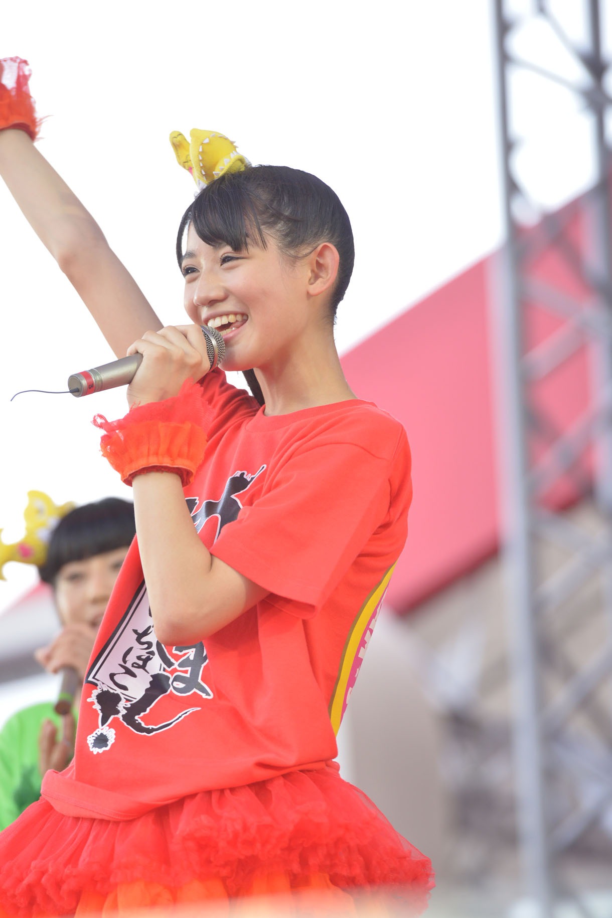 秋本帆華