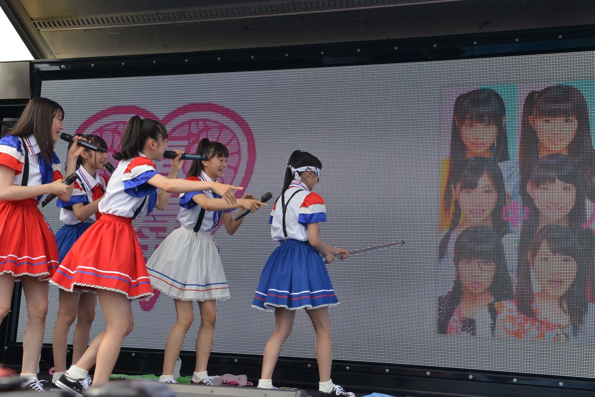 壁に突進する瑞季（写真右端）。