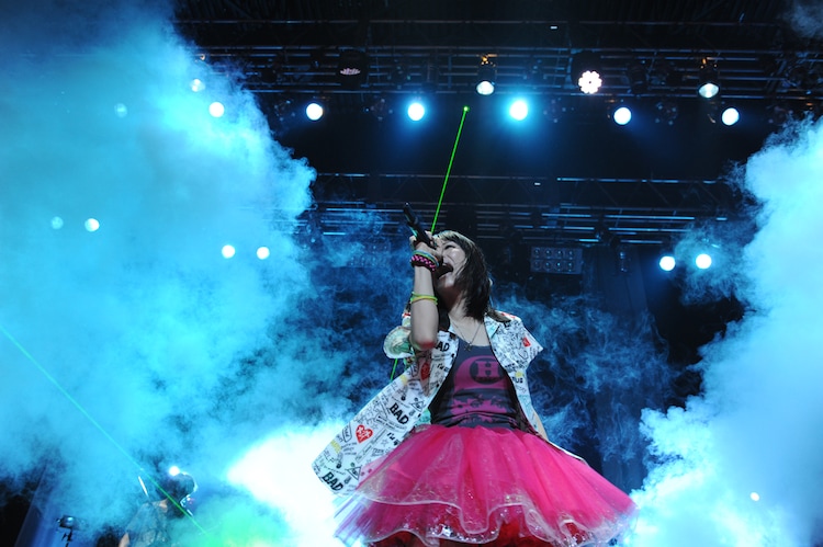 Lisa Best Day Best Way ツアー完遂 握手会で全国行脚 音楽ナタリー Lisa Best Day Best Way ツアー完遂 握手会で全国行脚 音楽ナタリー