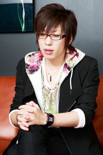 インタビューに応える八王子P。