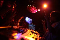 DJ前田博章（撮影：西槙太一）